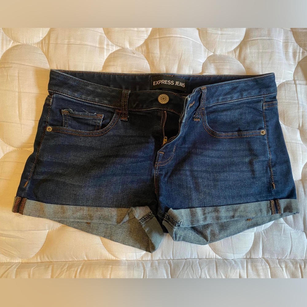 Express shorts - size 4